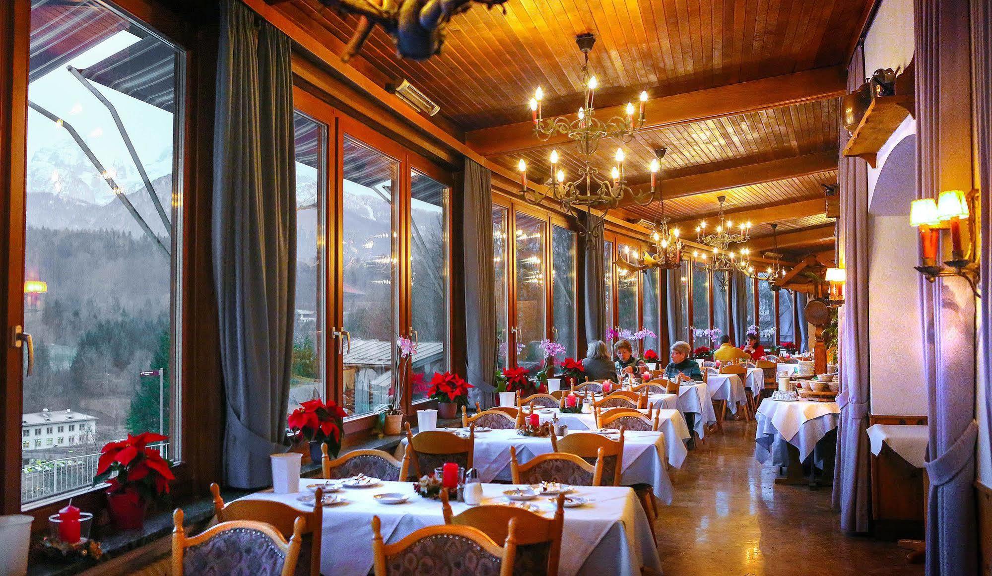 Vier Jahreszeiten Hotel